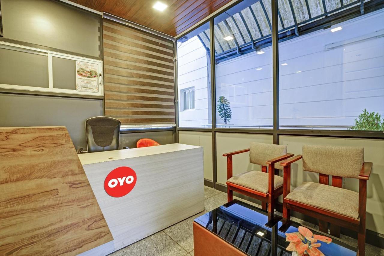 蒙纳 Oyo Flagship 81260 Star Lights酒店 外观 照片